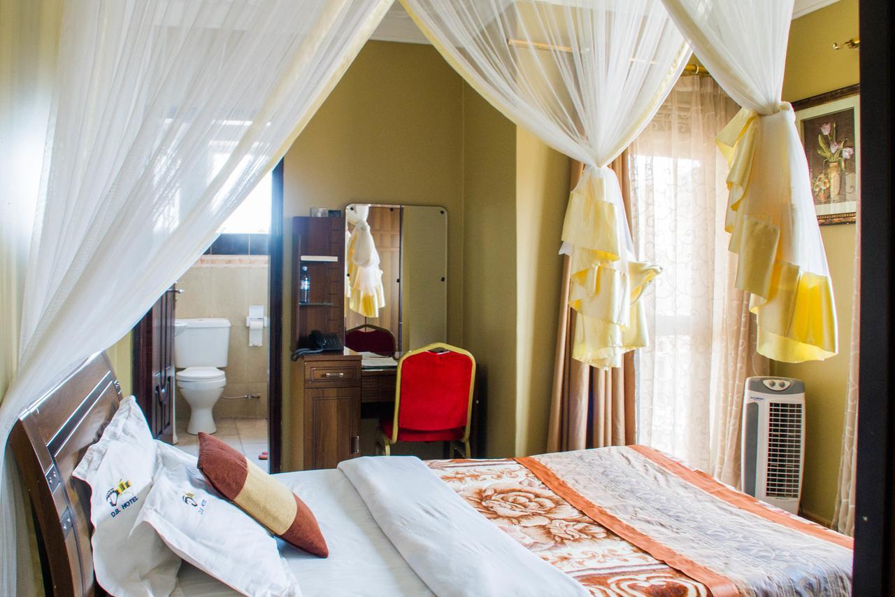 Desert Breeze Hotel Arua Exteriér fotografie