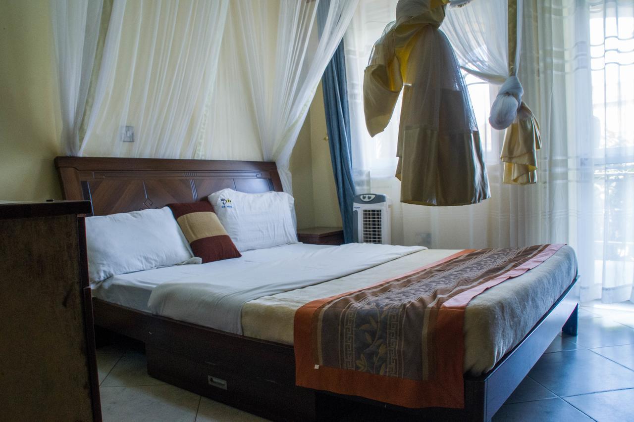 Desert Breeze Hotel Arua Exteriér fotografie